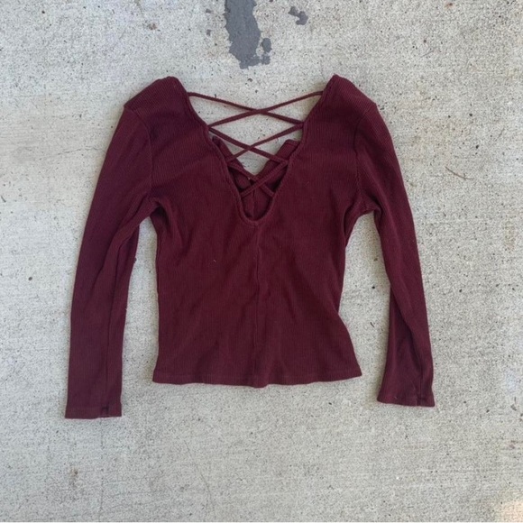 Maroon Ribbed Button-up Top - Picture 2 of 2